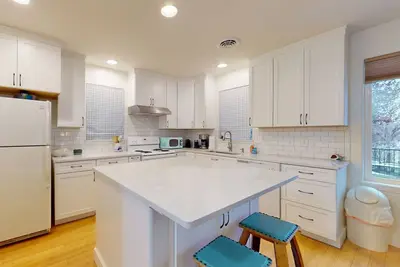 Image de Manson home with spacious patio, mountain views, close to Lake Chelan