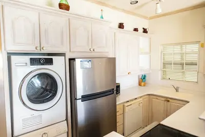 Image de Charming 2-bedroom condo, with WiFi, Ac & uninterrupted sea views in Bridgetown