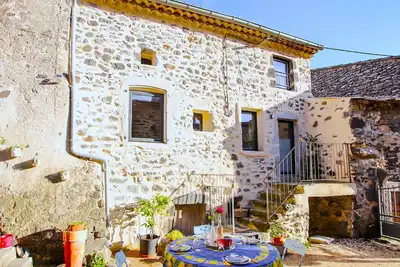 Image de Belle maison Ă Rochessauve avec WiFi