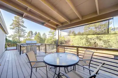 Image de Mountain-View Home w/ Deck in Pine