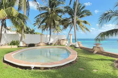 Beautiful Beach Front Apartment