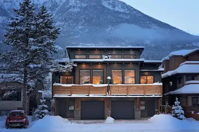 Image de Location! Location! Location! ! Canmore, Banff