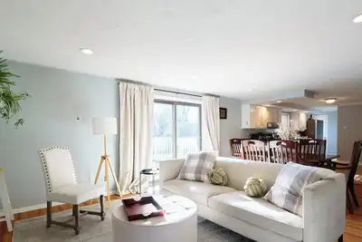 Image de Full Ranch Style 3bd Home with WiFi, Ac in Downtown Carmel