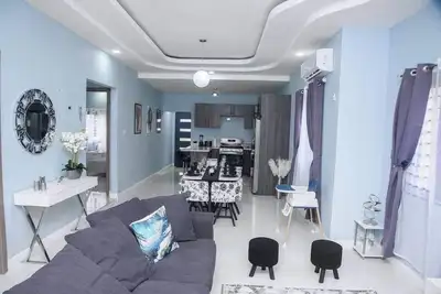 Image de Montana Villa-OchoRios-Sleeps6-AirCon-Pool-Tv-Wifi