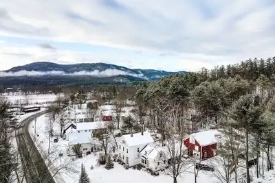 Image de 1860 6 Bedroom Farmhouse with Hot Tub Close to Sunday River