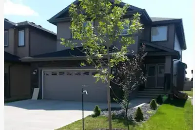 Image de Executive 2 Bedroom Legal Basement Suite In Chappelle, Edmonton Sw. Ab. Canada