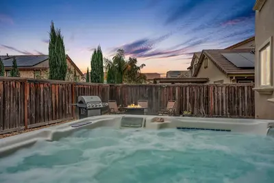 Image de Napa Sonoma Wine Country 5br Retreat: Hot Tub, Arcades, Pool Table & Fun