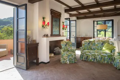 Image de Luxury villa with pool