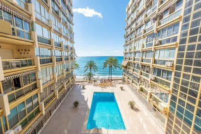 Image de Marbella Seafront Mayoral w Pool by Homing