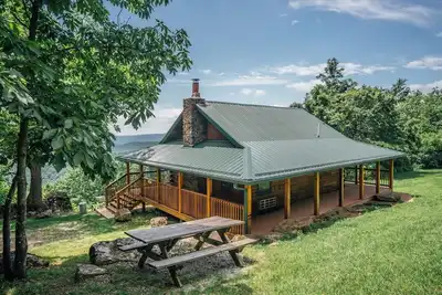 Image de Balloon Cabin - Great Buffalo River Group Getaway