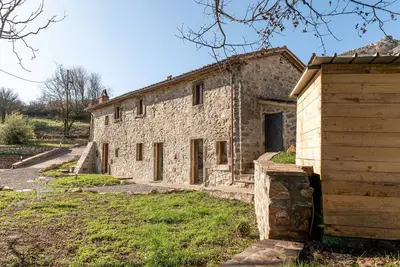 Image de Bel appartement dans une maison de vacances avec patio, animaux admis, vue panoramique, parking