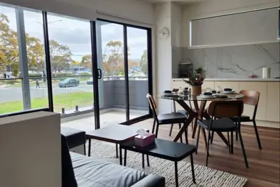 Image de Peaceful urban 3brm retreat