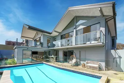 Image de Absolute Beach Frontage