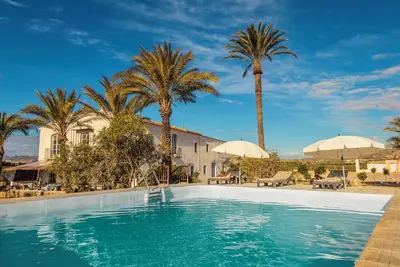 Stunning 18th century cortijo with 2 private pools, 6 bedrooms, 4 bathrooms