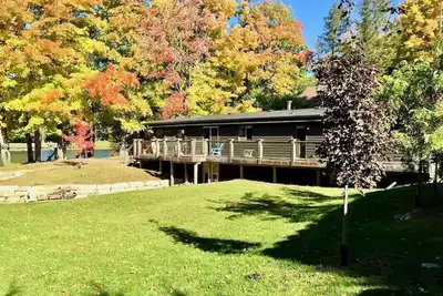 Image de Cozy Trent Severn Canal Cottage