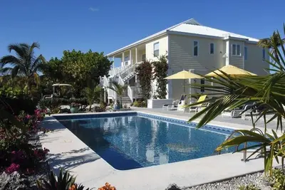 Image de Bananaquit - Spectacular House overlooking Bita Bay with a pool
