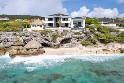 Image de Ultimate Luxury Oceanfront Villa w/ Private beach & Ocean access
