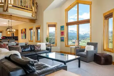 Image de Luxurious 3 bedroom and mt views
