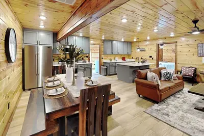 Image de Swinging S’Mores | Indoor Pool, Fire Pit, Location