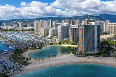 Image de Ilikai Hotel Lite #331: Studio condo with Sunset Ocean View