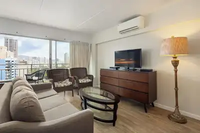 Image de Ilikai Hotel Lite #1603: Studio condo with Mountain Views