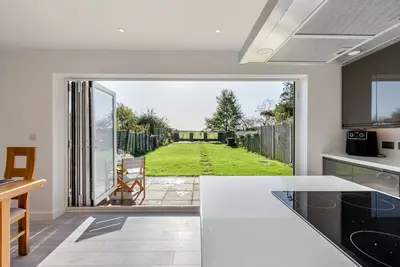 Image de Kelisa - Trois Chambres Maison, Couchages 6