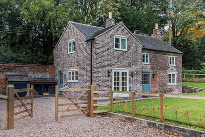 Image de Hall Cottage - Deux Chambres Maison, Couchages 4