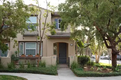 Image de Garden-front 3brd/2. 5bath condo freshly remodeled in Woodbury East