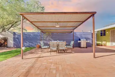 Image de Historic quiet neighborhood near UofA