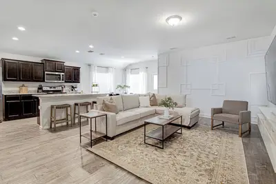 Image de A Serene Oasis! 4-bedrooms!