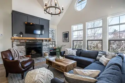 Image de Tremblant Prestige - Les Eaux 233-3