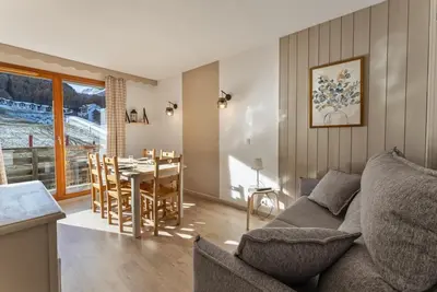 Image de Centre station, 2ème étage, remise en forme, piscine, sauna, balcon, casier à ski, 35m², Les Orres