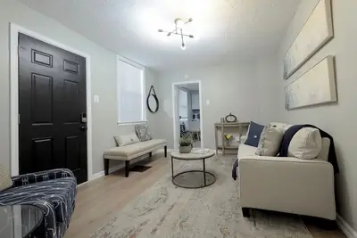 Image de Downtown Frederick Creekside Escape