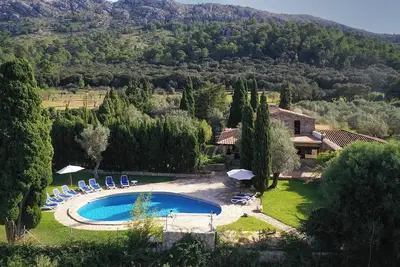 Villa close to the crystalline beaches of Cala Sant Vicenç