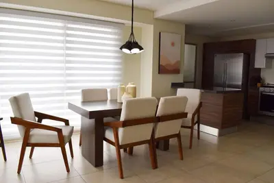 Image de Two rooms with incredible gdl view