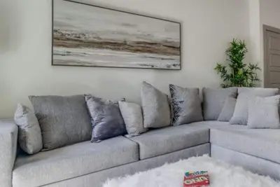 Image de Chic apartment with WiFi, Ac, fitness room, pool elevator in brilliant Houston