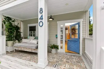 Image de Village 4-bedroom house with outdoor living in Coronado