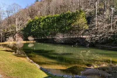 Image de Peaceful Nature Retreat on 66 Acres | Pond, Trails