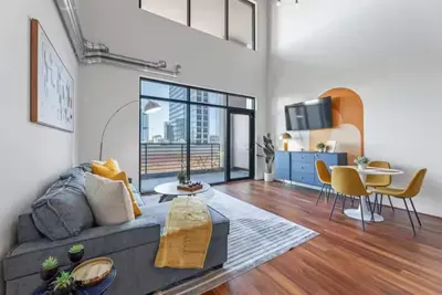 Image de Central & Stylish Loft - 2Bed/2Bath - Atlantic Station 4th Floor - near Ga Tech