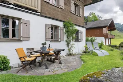 Appartement \"Verdandi\" avec vue sur les montagnes, terrasse privée et Wi-Fi