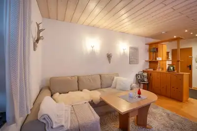 Image de Appartement 'In Urspring Am Lechstausee' avec vue sur montagne, jardin partagé et balcon