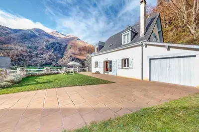 Image de Nice home in Louvie-Soubiron