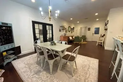 Image de Cozy Retreat + Game Room 2 Blocks from Downtown