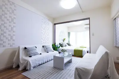 Image de 5 min walk from Nishi-Shinjuku Gochome Station/ Private space in the heart of the city/ Max. 5 people