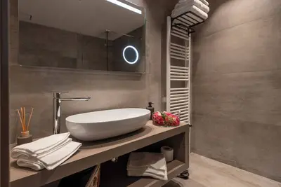 Image de Large Deluxe Suite 101 with terrace - Relais PQlin & Winery.