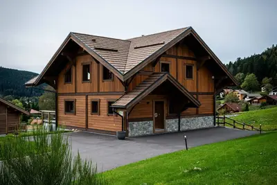 Image de Chalet familial avec sauna et terrasse près du lac