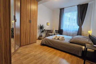 Image de City Center Comfort - Cozy, Fully Equipped 3-Room Apartment Near Main Station