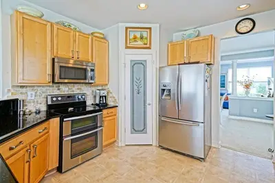 Image de 33159 W Chesapeake Street
