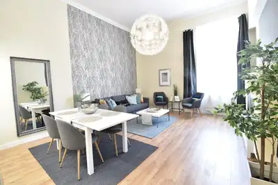 Image de Spacious 3-bedroom apartment with WiFi, Ac in beautiful Budapest