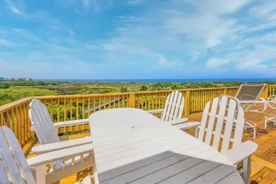 Image de Soundside Dog Friendly Home w/ Pool, Elevator, Hot Tub, Game and Media Rooms